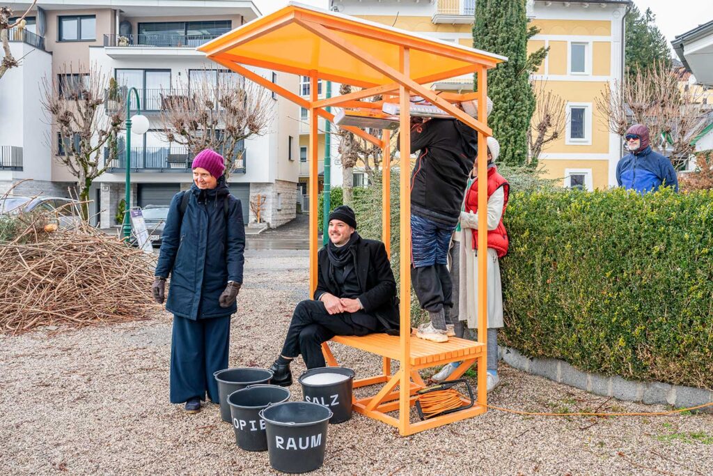 OPENING SAUNA PLATTFORM, 
Warmphasen - Kerstin Reyer & Sophie Netzer, 
Foto: ©Violetta Wakolbinger